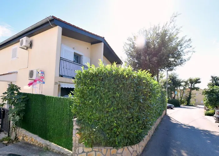 Appartement Sunny 1 *